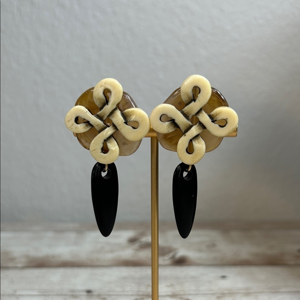 Vintage Cream and Black Clip On Earrings